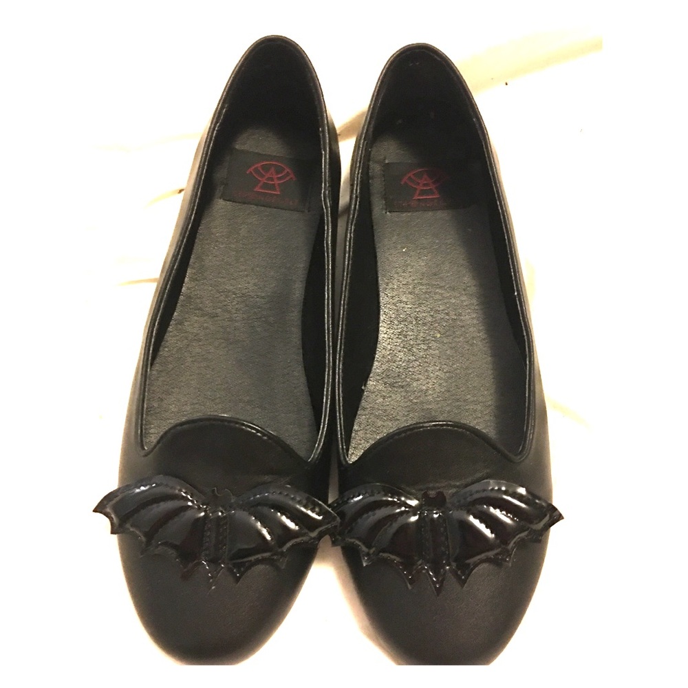 Strange cvlt black bat flats